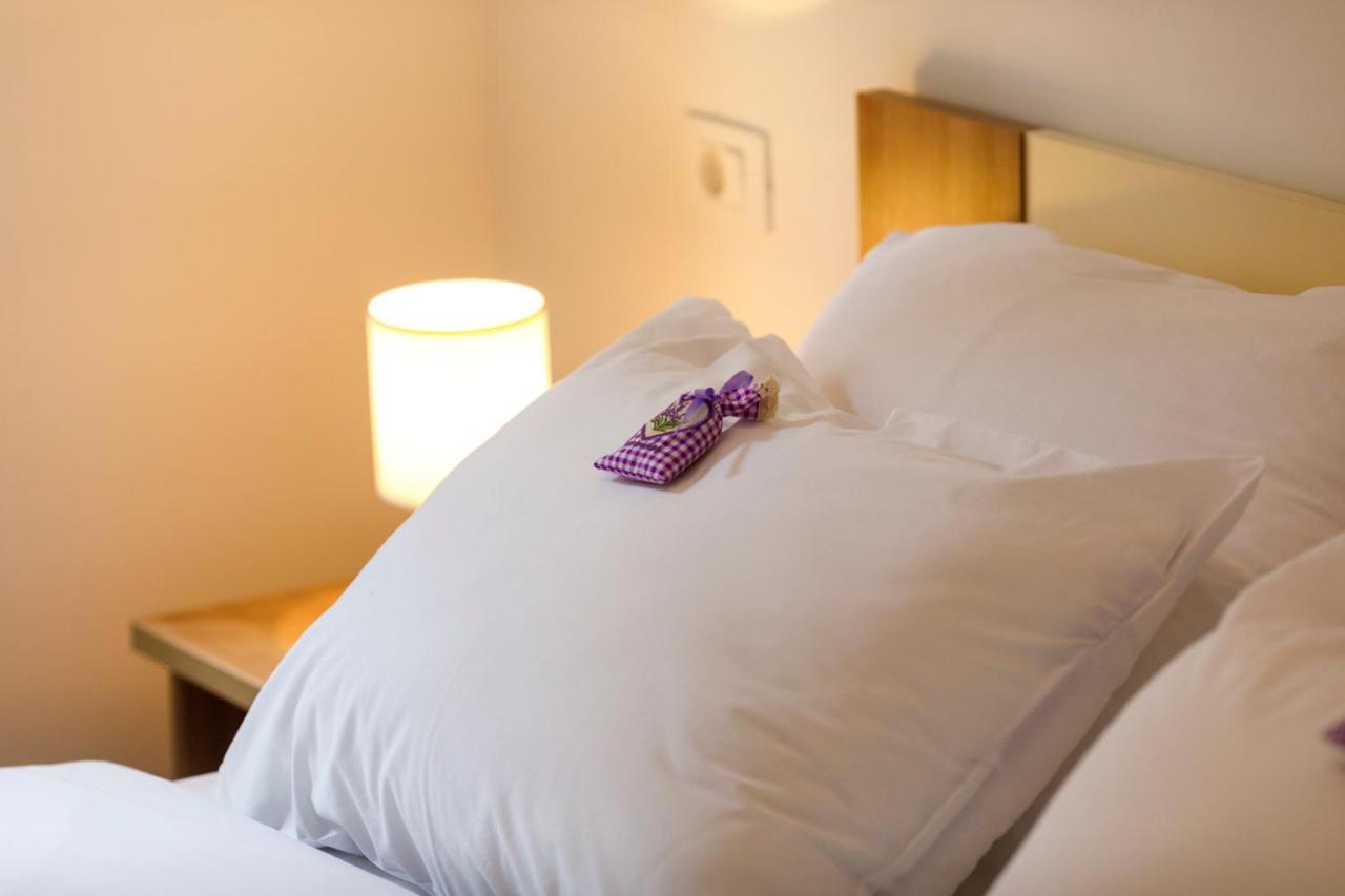 Apartment Grace, Feel At Home - Away From Home Split Buitenkant foto
