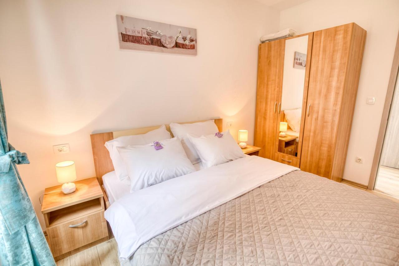 Apartment Grace, Feel At Home - Away From Home Split Buitenkant foto