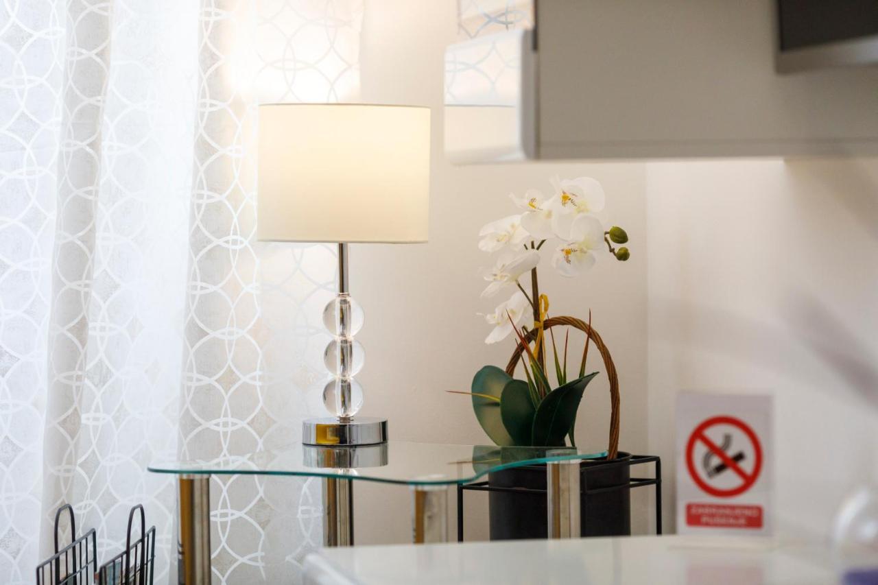 Apartment Grace, Feel At Home - Away From Home Split Buitenkant foto