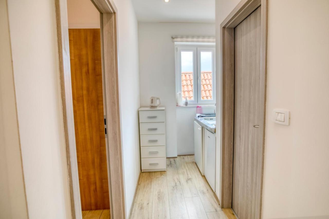 Apartment Grace, Feel At Home - Away From Home Split Buitenkant foto